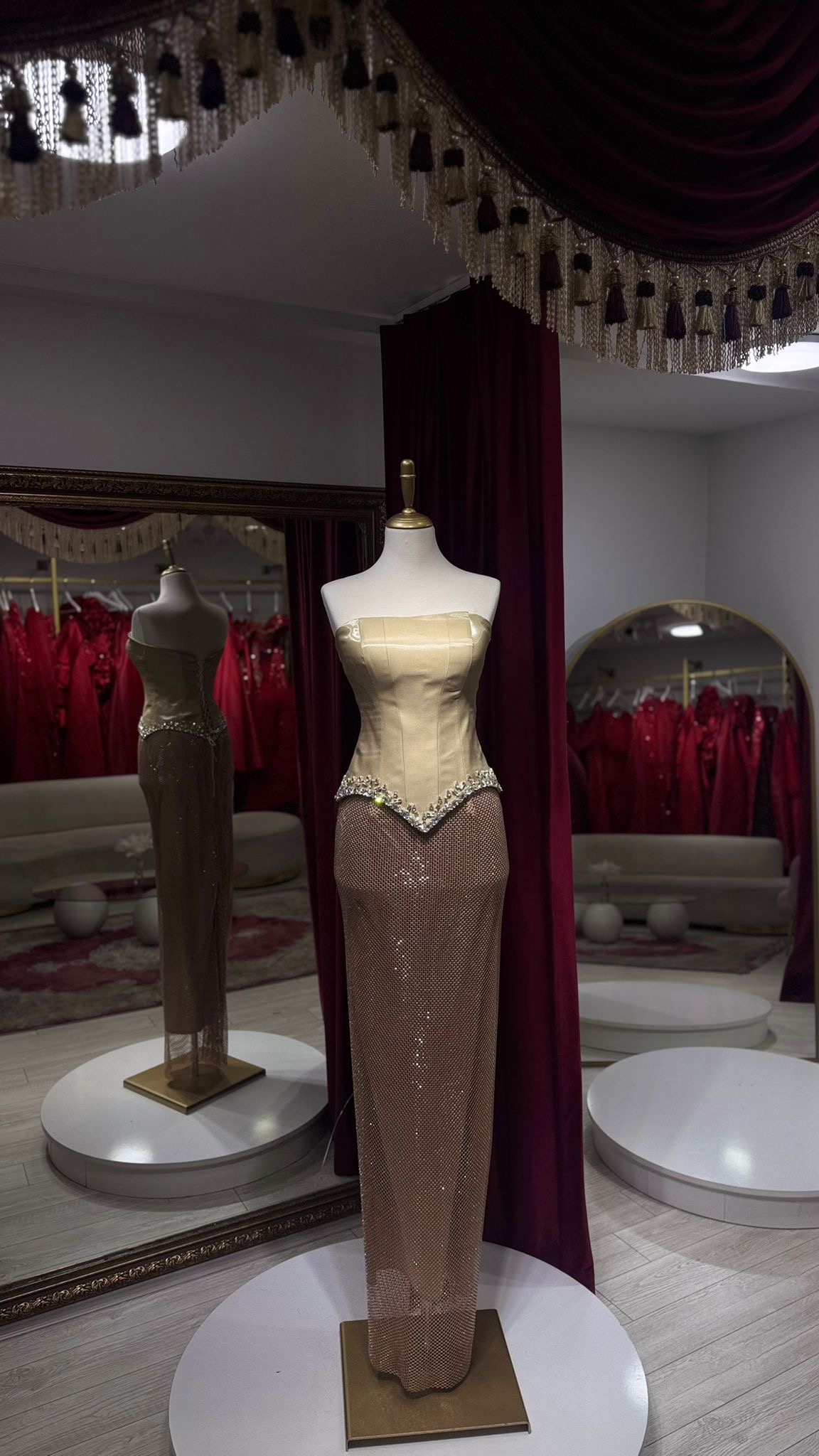 Korsajlı Taş İşleme Prada Etekli Abiye