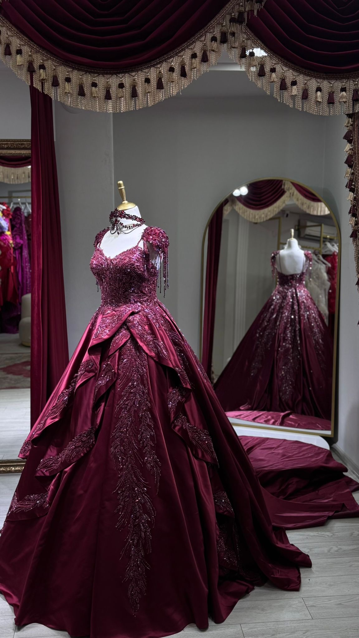 Bordo Saten Taş İşleme kınalık