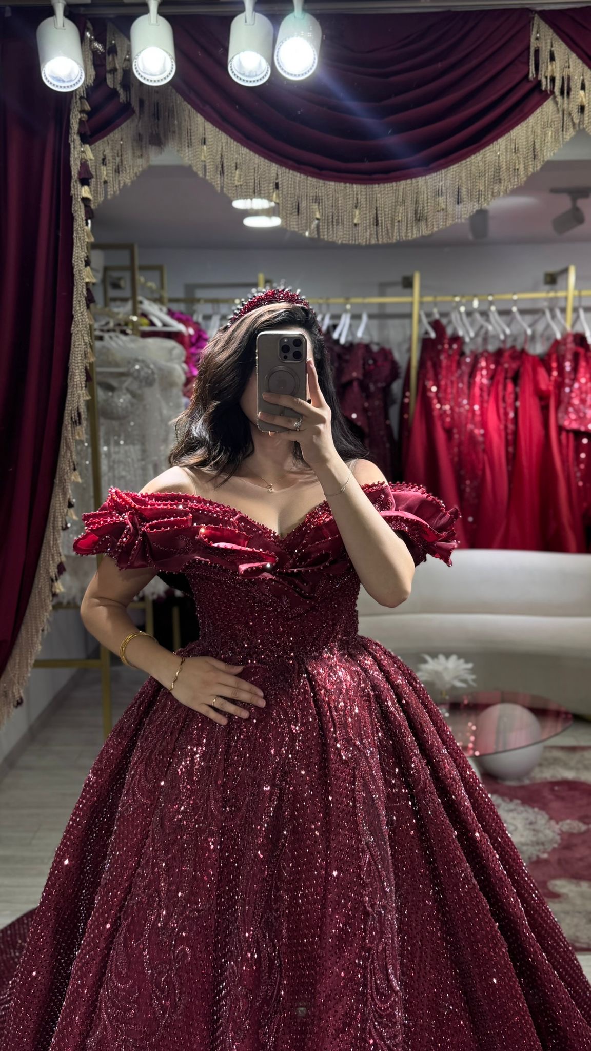 Ful Taş İşleme Madonna Yaka Bordo Kabarık Kınalık
